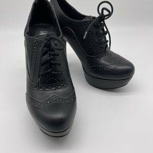 Platform Wing Tip Shoes 7M
